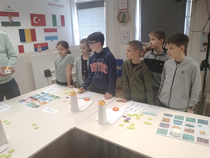Robotika kaland: Szakmai nap az Abacusan Stúdióban – 8. kép
